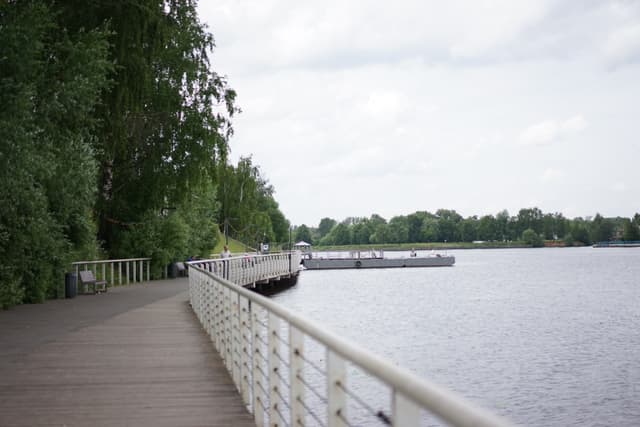 Парк на улице Набережная - фото 4